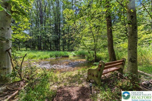 207 West Douglasville Road, Bushkill Twp, PA 18064