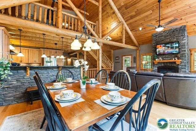 207 West Douglasville Road, Bushkill Twp, PA 18064