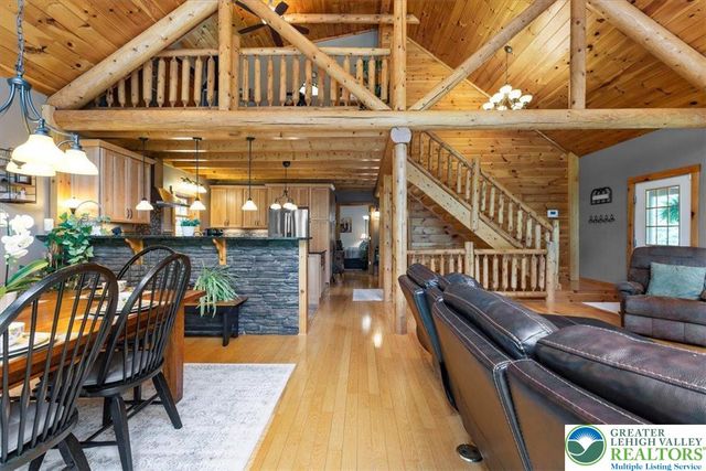 207 West Douglasville Road, Bushkill Twp, PA 18064