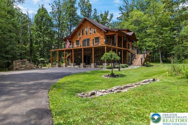 207 West Douglasville Road, Bushkill Twp, PA 18064