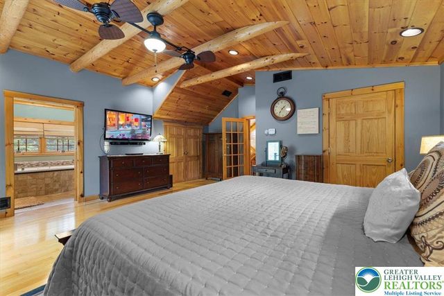 207 West Douglasville Road, Bushkill Twp, PA 18064