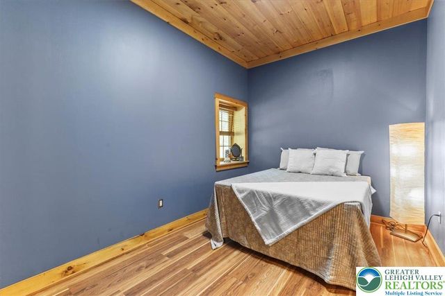207 West Douglasville Road, Bushkill Twp, PA 18064