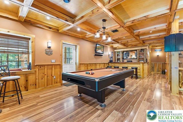 207 West Douglasville Road, Bushkill Twp, PA 18064