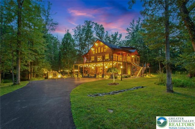 207 West Douglasville Road, Bushkill Twp, PA 18064
