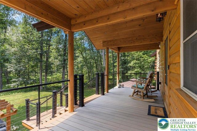207 West Douglasville Road, Bushkill Twp, PA 18064