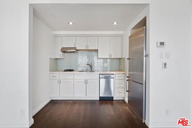 800 W 1st Street 1409, Los Angeles, CA 90012