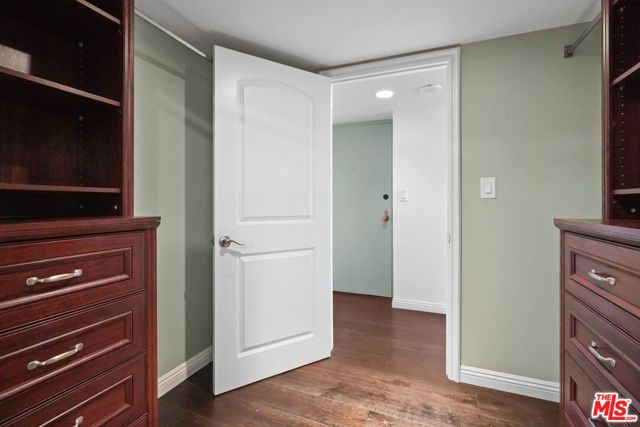 800 W 1st Street 1409, Los Angeles, CA 90012