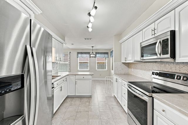 200 Lansford Drive, Benbrook, TX 76126