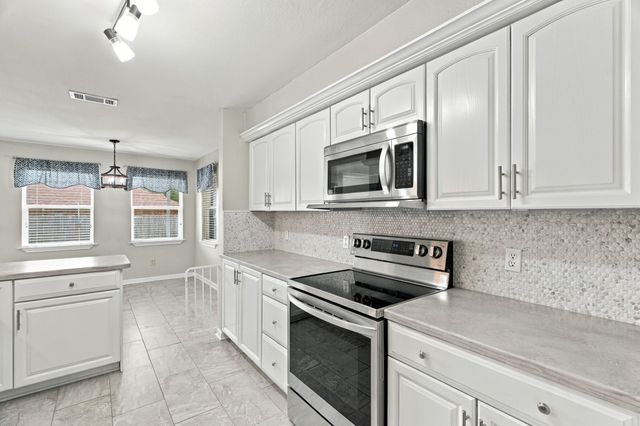 200 Lansford Drive, Benbrook, TX 76126