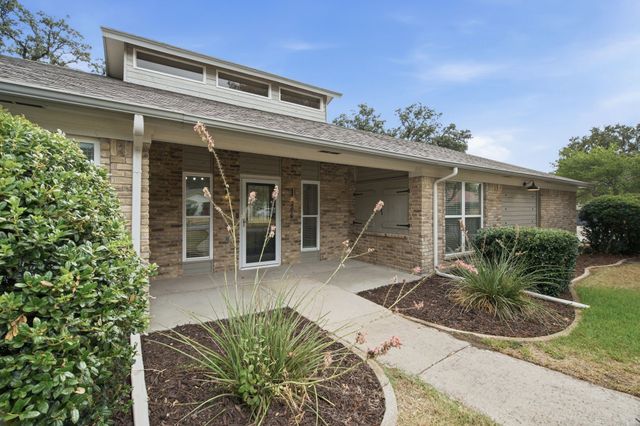 200 Lansford Drive, Benbrook, TX 76126