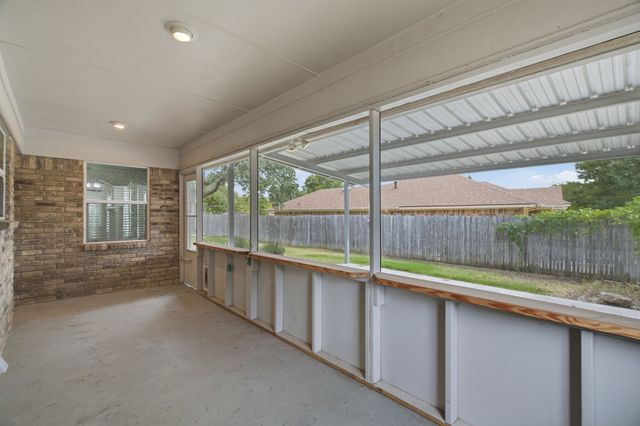 200 Lansford Drive, Benbrook, TX 76126