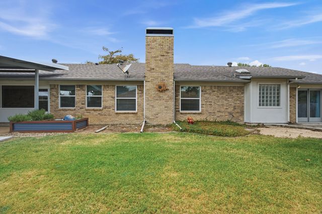 200 Lansford Drive, Benbrook, TX 76126