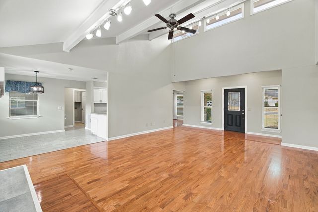 200 Lansford Drive, Benbrook, TX 76126
