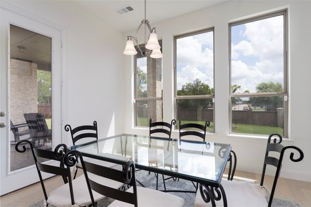 2302 Royal Dove Lane, Mansfield, TX 76063