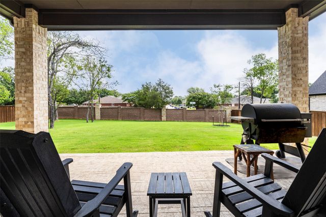 2302 Royal Dove Lane, Mansfield, TX 76063