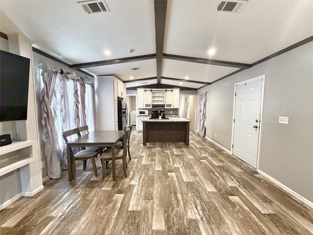 21246 White Oak Drive, Conroe, TX 77306