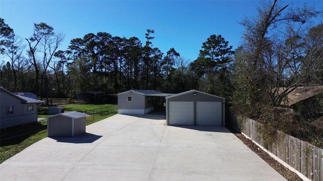 21246 White Oak Drive, Conroe, TX 77306
