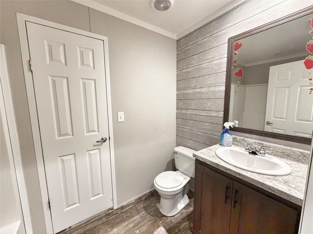 21246 White Oak Drive, Conroe, TX 77306