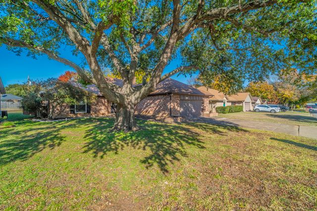 6729 Oliver Drive, North Richland Hills, TX 76180