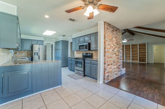 6729 Oliver Drive, North Richland Hills, TX 76180