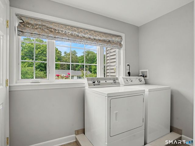 18 Wyant Road, Oxford, CT 06478