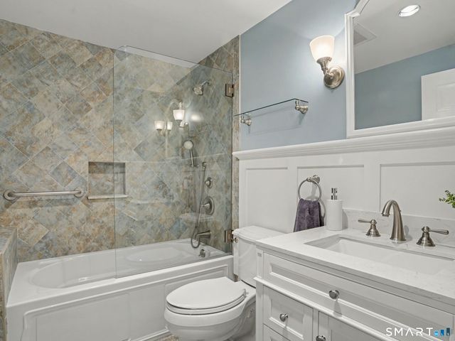 18 Wyant Road, Oxford, CT 06478