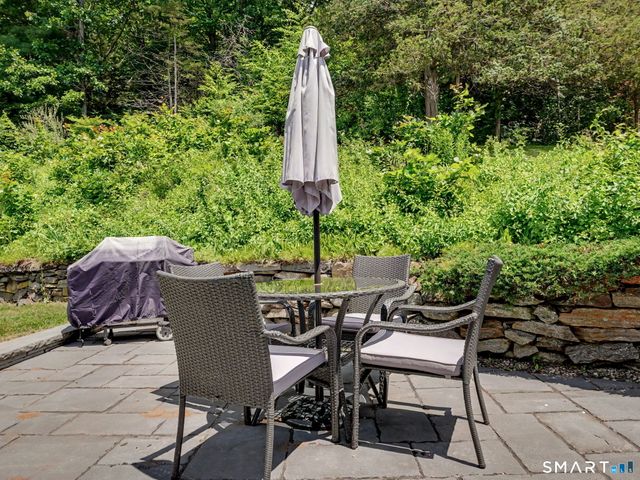 18 Wyant Road, Oxford, CT 06478