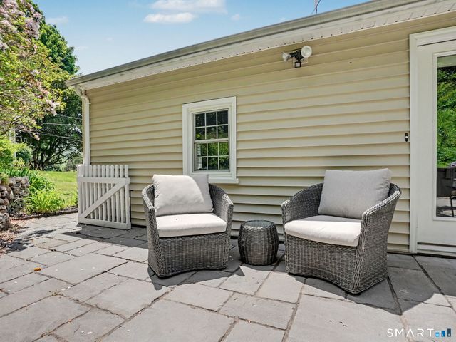 18 Wyant Road, Oxford, CT 06478