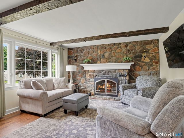 18 Wyant Road, Oxford, CT 06478