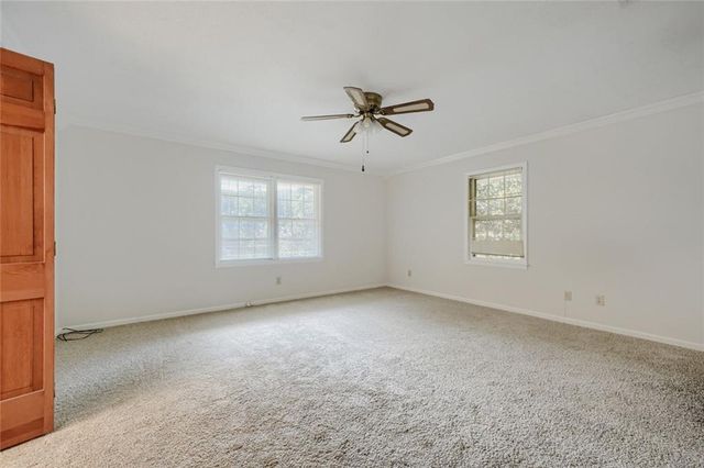 1909 Lake Lucerne Way SW, Lilburn, GA 30047