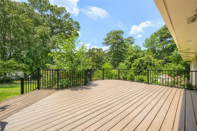 1909 Lake Lucerne Way SW, Lilburn, GA 30047