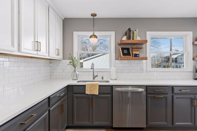 2010 W 54th Street, Minneapolis, MN 55419
