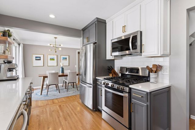2010 W 54th Street, Minneapolis, MN 55419