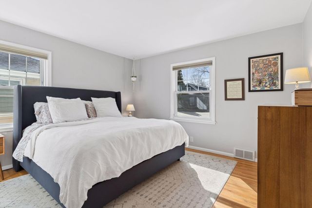 2010 W 54th Street, Minneapolis, MN 55419