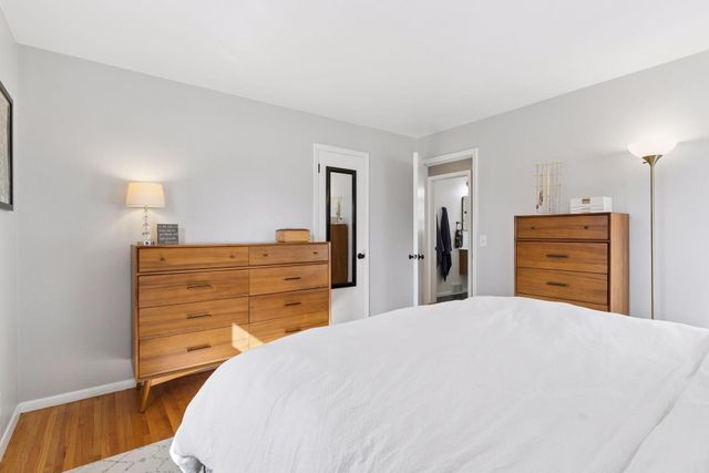 2010 W 54th Street, Minneapolis, MN 55419