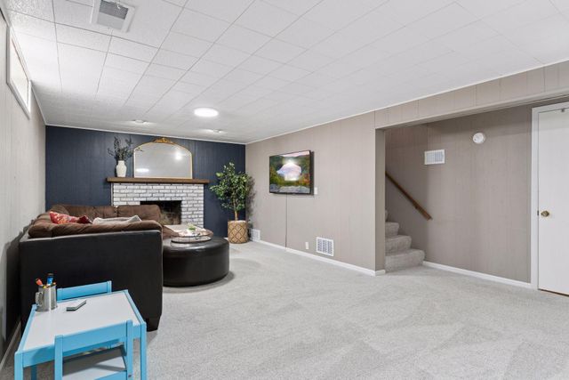 2010 W 54th Street, Minneapolis, MN 55419