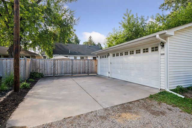 2010 W 54th Street, Minneapolis, MN 55419