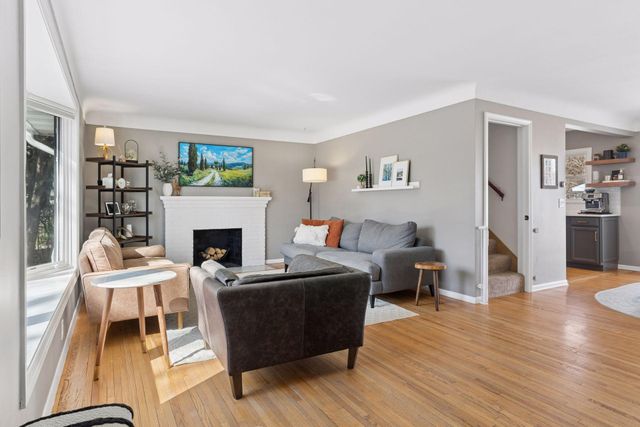2010 W 54th Street, Minneapolis, MN 55419