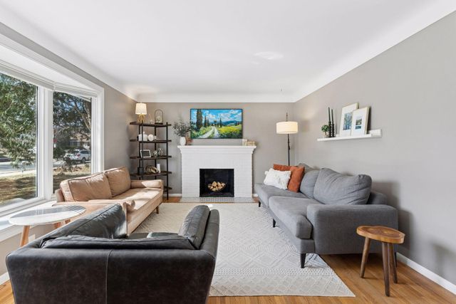 2010 W 54th Street, Minneapolis, MN 55419
