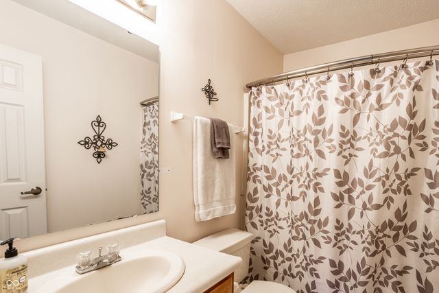206 E Delaware Street, Fortville, IN 46040