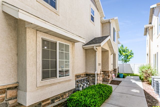 713 W BUCKINGHAM DR, North Salt Lake, UT 84054