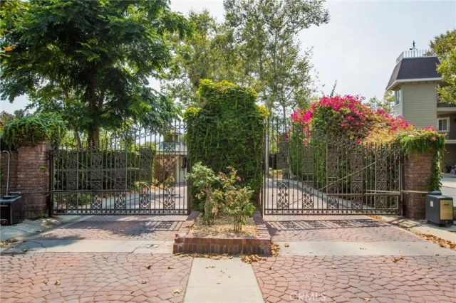 1083 Lakeview, Azusa, CA 91702