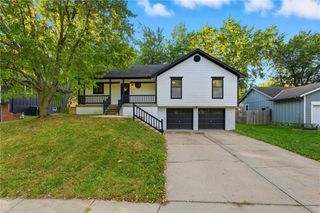 2129 Cromwell Street, Lee's Summit, MO 64086