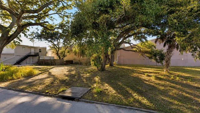 1795 17TH STREET S, St Petersburg, FL 33712