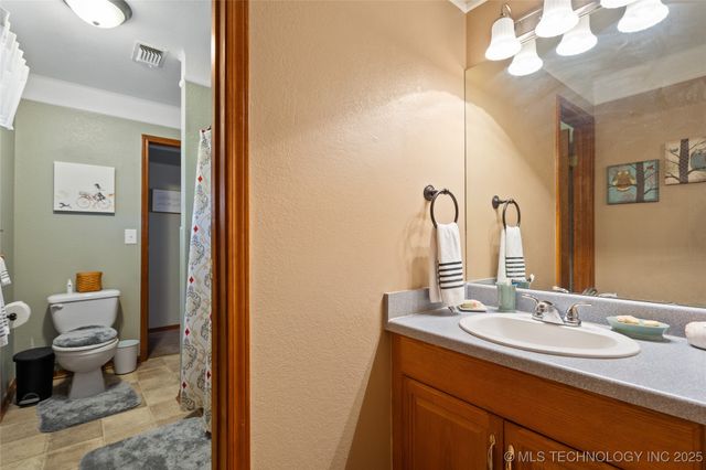 103 Lockwood, Ardmore, OK 73401