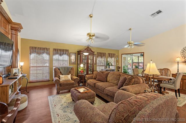 103 Lockwood, Ardmore, OK 73401