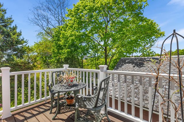 17 Upland Avenue, White Plains, NY 10604