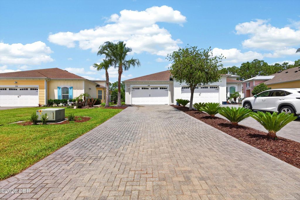 330 Coral Reef Way, Daytona Beach, FL 32124