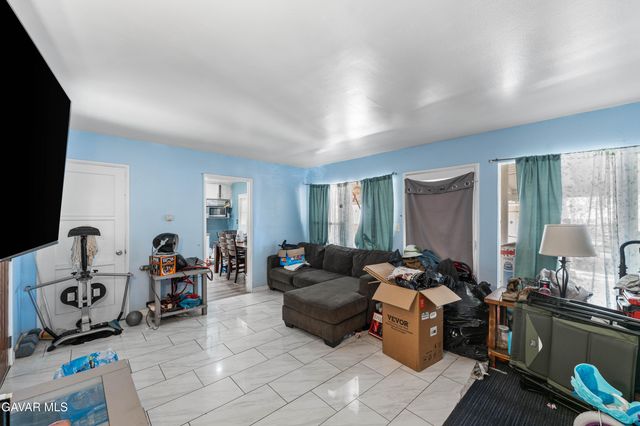 1411 W Ivesbrook Street, Lancaster, CA 93534