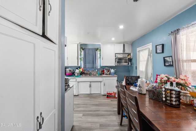 1411 W Ivesbrook Street, Lancaster, CA 93534